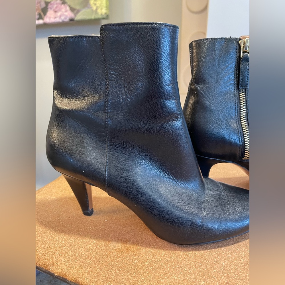 Nine West booties Junia size 6 black